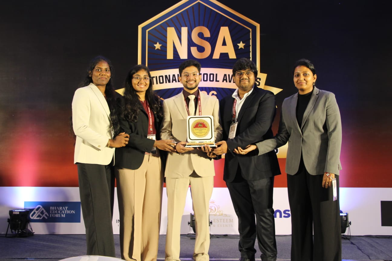 Award presentation at the National School Awards